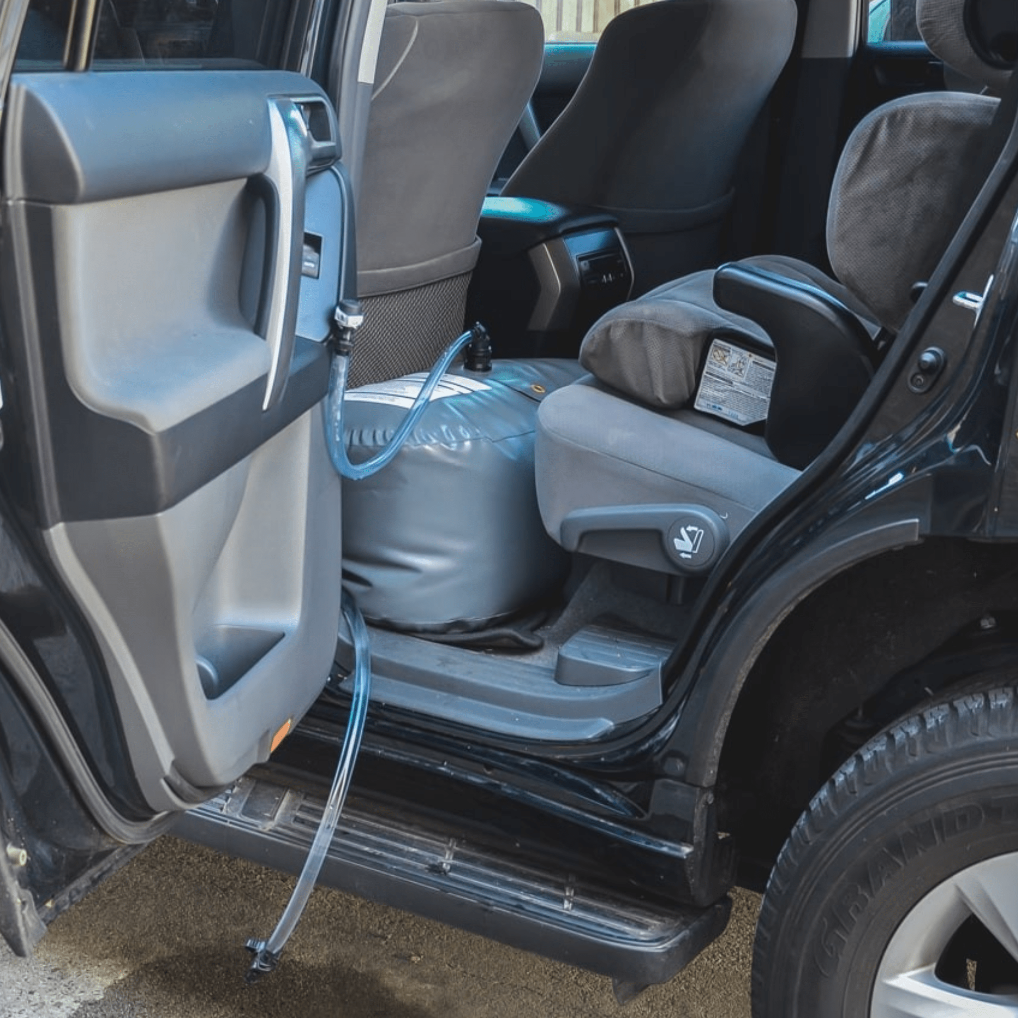 Fleximake 105L Drinking Water Bladder with Centre Console Cut-Out — photo 2