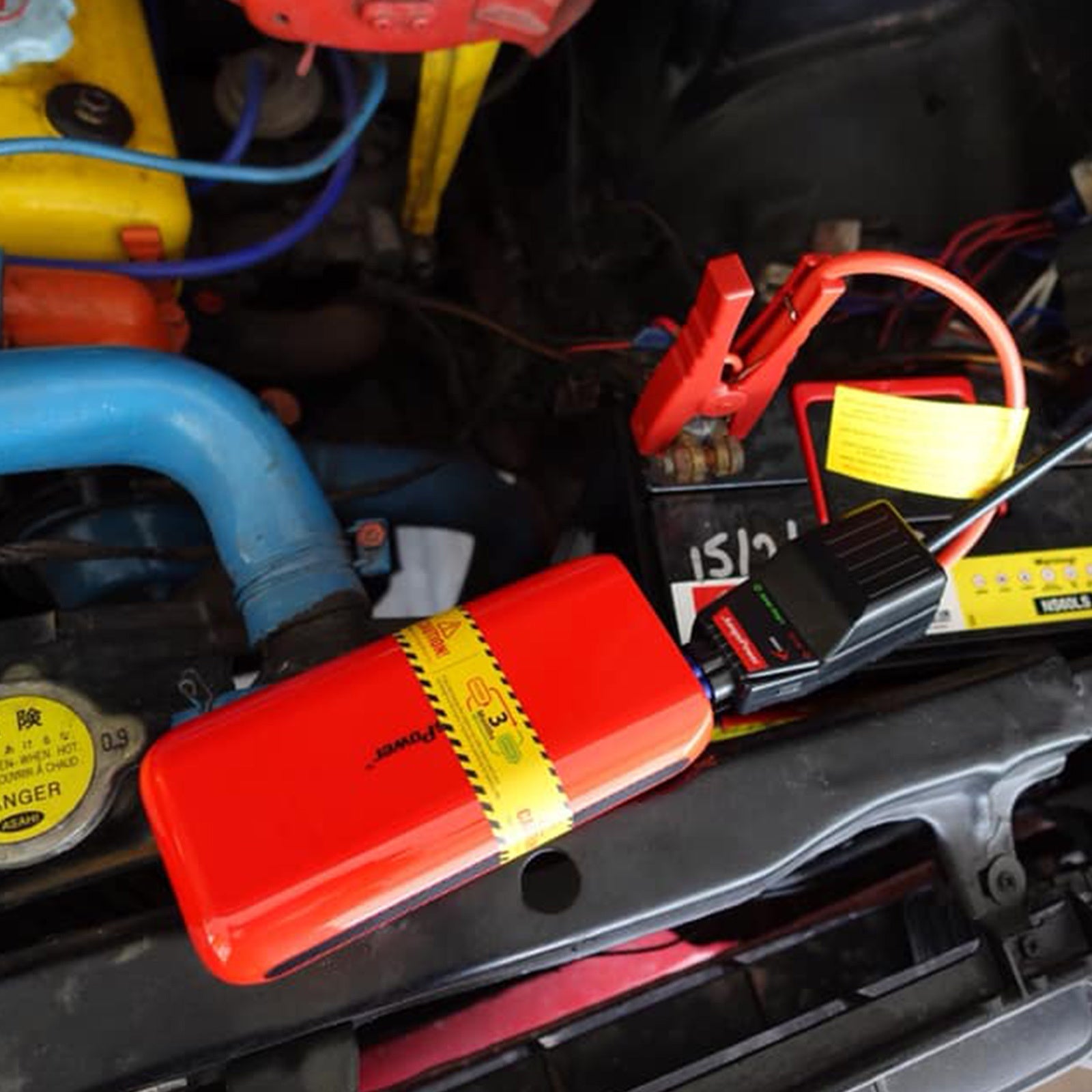JumpsPower GT 1500A Jump Starter & Power Bank — photo 7